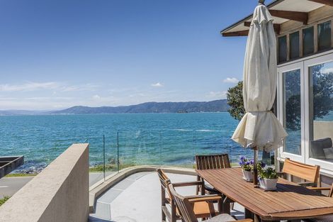 Photo of property in 353a Karaka Bay Road, Karaka Bays, Wellington, 6022