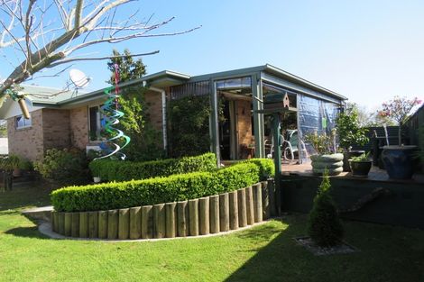 Photo of property in 37 Menzies Street, Westport, 7825