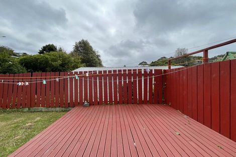 Photo of property in 146u1 Newlands Road, Newlands, Wellington, 6037