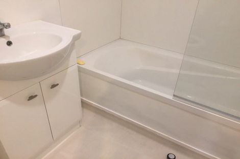 Photo of property in 39 Milton Road, Bluff Hill, Napier, 4110