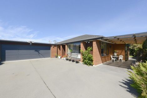 Photo of property in 82 Middleton Road, Upper Riccarton, Christchurch, 8041