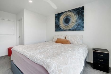 Photo of property in 3/2 Jadewynn Drive, Massey, Auckland, 0614