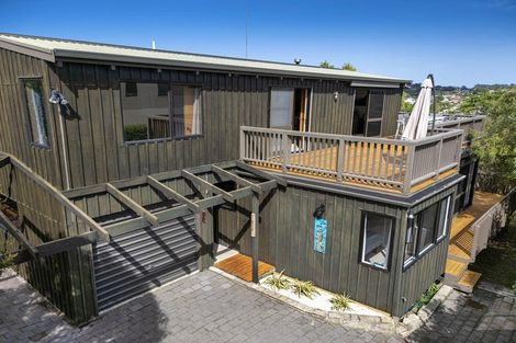 Photo of property in 22b Stanmore Bay Road, Stanmore Bay, Whangaparaoa, 0932
