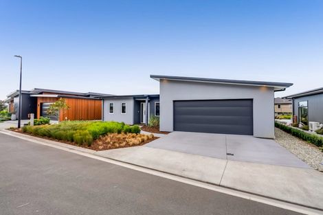 Photo of property in 4 Kakariki Lane, Waiwhakaiho, New Plymouth, 4312