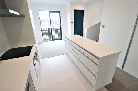 Photo of property in 34 Hobsonville Point Road, Hobsonville, Auckland, 0616