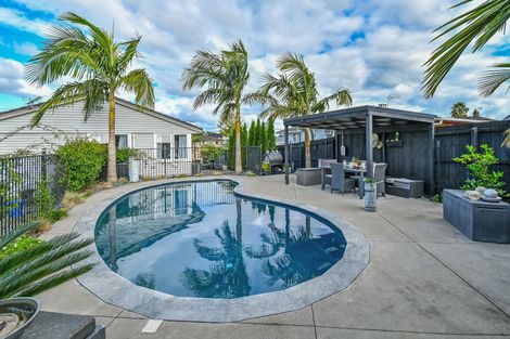 Photo of property in 22 Old Wairoa Road, Papakura, 2110