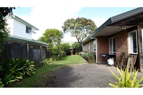 Photo of property in 118b Hutchinson Avenue, New Lynn, Auckland, 0600