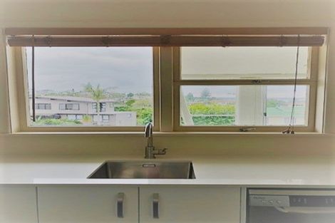 Photo of property in 42 Omokoroa Road, Omokoroa, 3114