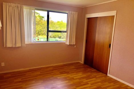 Photo of property in 14 Gwenand Place, Botany Downs, Auckland, 2010