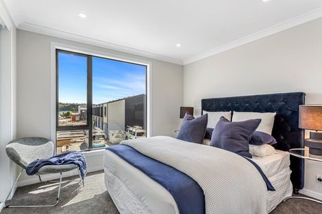 Photo of property in 12 Tima Lane, Mangere Bridge, Auckland, 2022