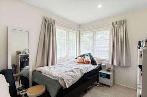 Photo of property in 47 Neil Avenue, Te Atatu Peninsula, Auckland, 0610