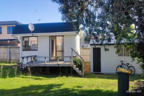 Photo of property in 3 Hurley Place, Kelston, Auckland, 0602