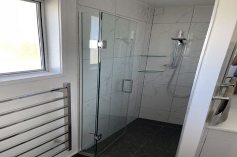 Photo of property in 7 Pitcher Place, Glen Eden, Auckland, 0602