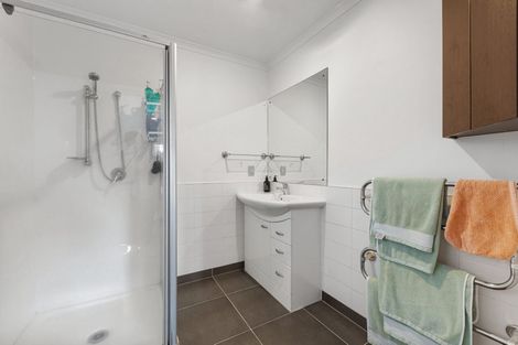 Photo of property in 16 Fernloche Place, Flat Bush, Auckland, 2016
