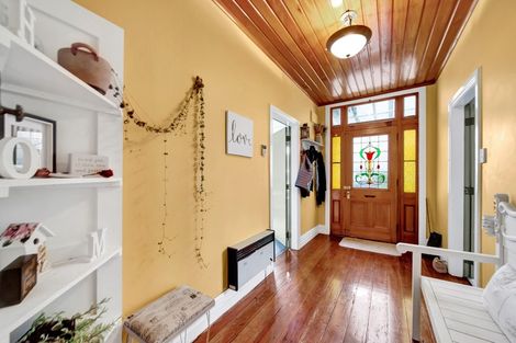 Photo of property in 61 Turuturu Road, Hawera, 4610