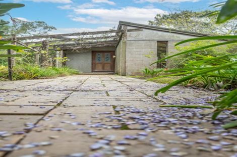 Photo of property in 15 Fenton Terrace, Cockle Bay, Auckland, 2014