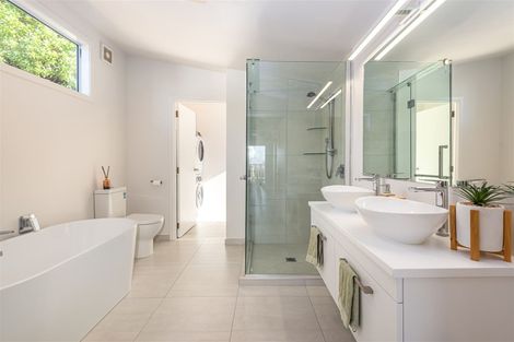 Photo of property in 182 Mount Pleasant Road, Mount Pleasant, Christchurch, 8081