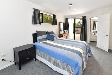 Photo of property in 66 Cabeleigh Drive, Helensville, 0800