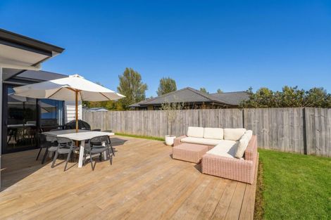 Photo of property in 5 Victoria Street, Coromandel, 3506