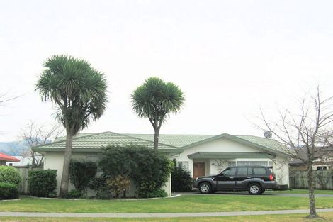 Photo of property in 8 Brompton Drive, Taradale, Napier, 4112