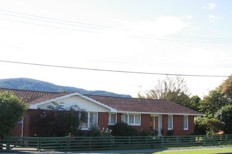 Photo of property in 2 Dunns Street, Silverstream, Upper Hutt, 5019