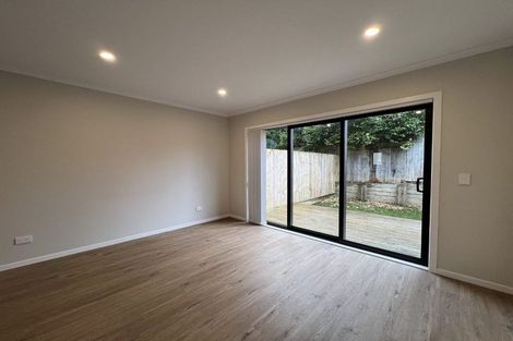 Photo of property in 2/125b Metcalfe Road, Ranui, Auckland, 0612