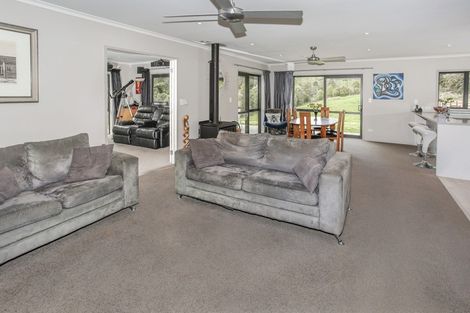 Photo of property in 65 Farquharson Road, Ararimu, Papakura, 2583