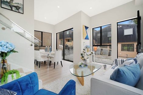 Photo of property in 5 Silver Birch Rise, Henderson, Auckland, 0612