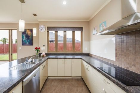 Photo of property in 3 Varsity Heights, Fitzherbert, Palmerston North, 4410