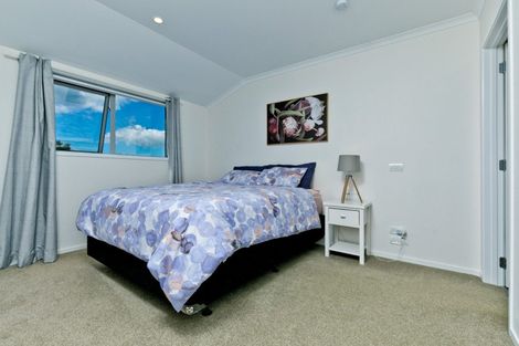 Photo of property in 11 Boardwalk Rise, Long Bay, Auckland, 0630