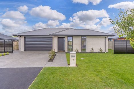 Photo of property in 7 Freeville Place, New Brighton, Christchurch, 8083