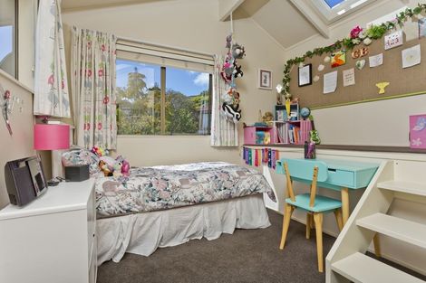 Photo of property in 20 Kallista Place, Browns Bay, Auckland, 0630