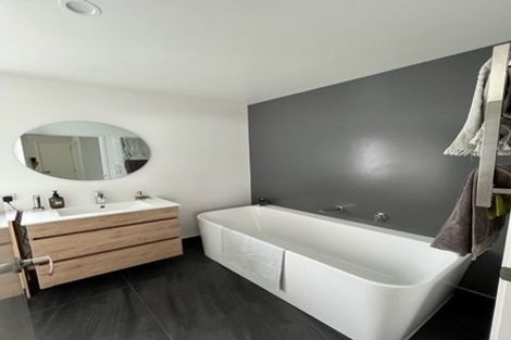 Photo of property in 5 Riroriro Road, Hobsonville, Auckland, 0616