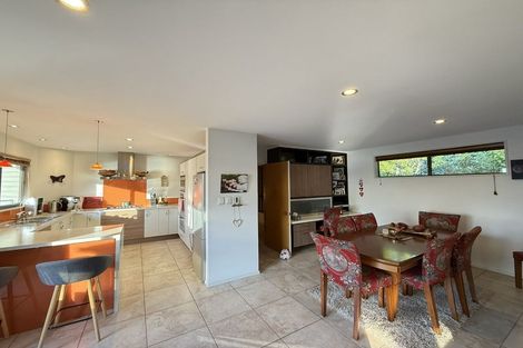 Photo of property in 1/56 Balmoral Lane, Redcliffs, Christchurch, 8081