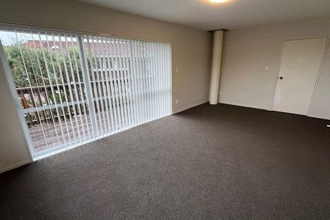 Photo of property in 1 Evelyn Road, Cockle Bay, Auckland, 2014