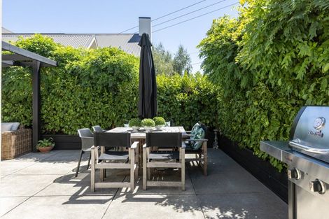 Photo of property in 2/11 Te Aute Road, Havelock North, 4130