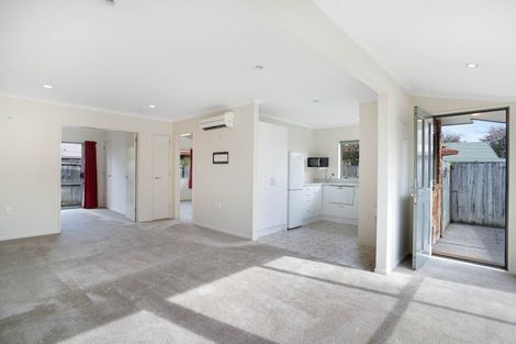 Photo of property in Holdsworth Villas, 46/2 William Donald Drive, Solway, Masterton, 5810
