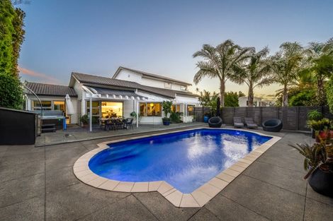 Photo of property in 53 Manor Park, Sunnyhills, Auckland, 2010