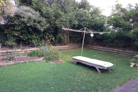 Photo of property in 49 The Parade, Island Bay, Wellington, 6023