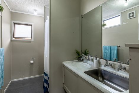 Photo of property in 53 Rua Road, Glen Eden, Auckland, 0602