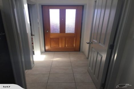 Photo of property in 51 Minaret Drive, Bucklands Beach, Auckland, 2014