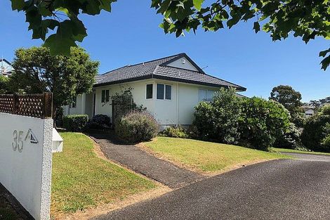 Photo of property in 35 Rifleman Rise, Unsworth Heights, Auckland, 0632