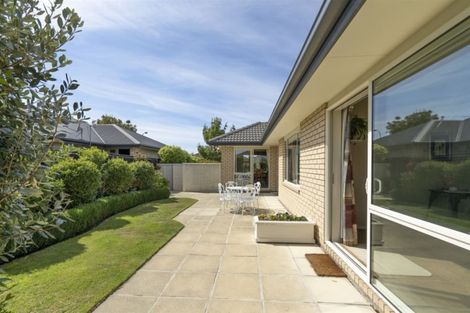 Photo of property in 6 Ross Place, Northwood, Christchurch, 8051