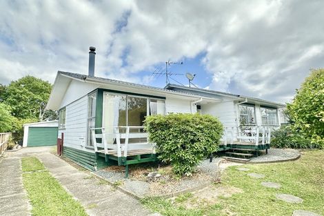 Photo of property in 12 Lynley Place, Pakuranga Heights, Auckland, 2010