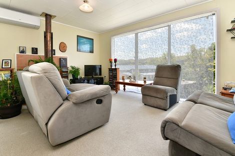 Photo of property in 53 Rautawhiri Road, Helensville, 0800