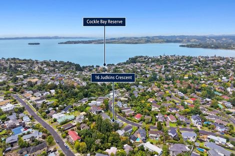 Photo of property in 16 Judkins Crescent, Cockle Bay, Auckland, 2014