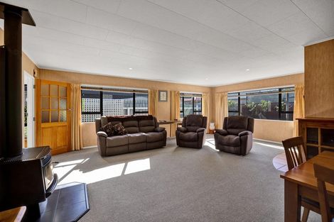 Photo of property in 30 Wellington Street, Hawera, 4610