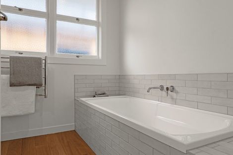Photo of property in 40 Torquay Place, Bryndwr, Christchurch, 8053