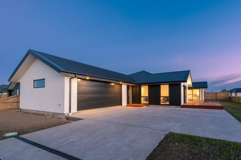 Photo of property in 10 Wheat Avenue, Darfield, 7510