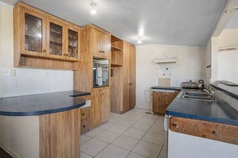 Photo of property in 2856 South Head Road, South Head, Helensville, 0874